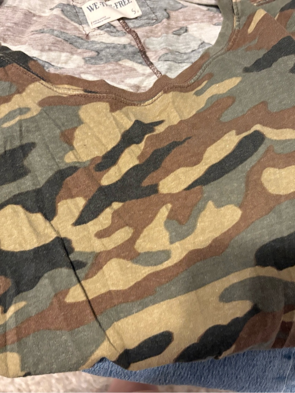Free people camo tee Soft